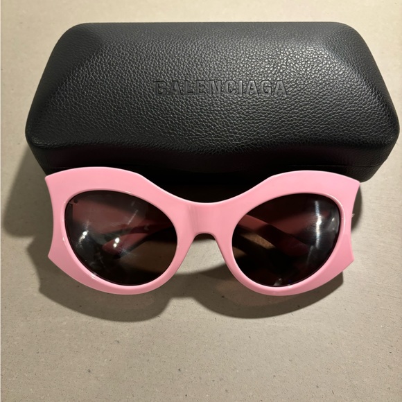 Balenciaga Hourglass Sunglasses Pink - Picture 2 of 5